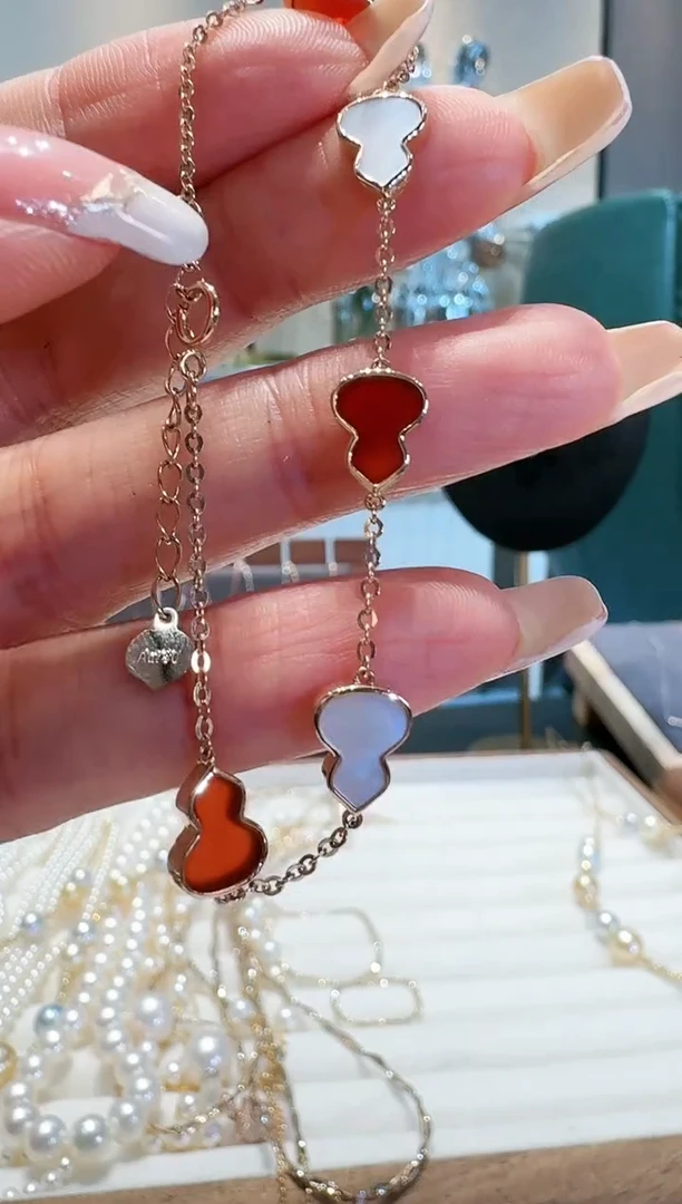 【闪购商品】玛瑙/玉髓手链18K金镶嵌五个葫芦手链
