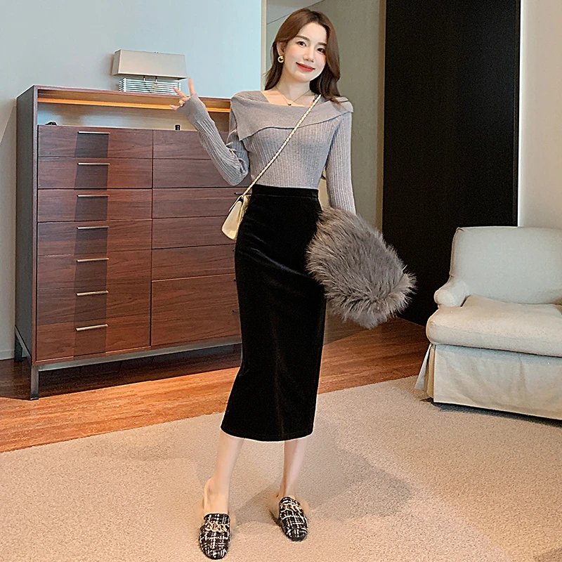 黑色金丝绒半身裙女秋冬2025新款高腰包臀裙开叉中长裙显瘦一步裙
