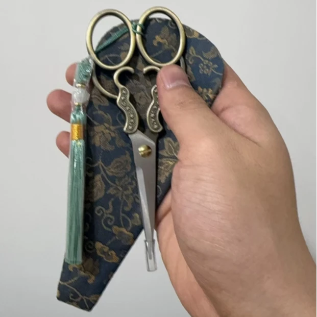 【闪购商品】流苏茶剪刀带外套