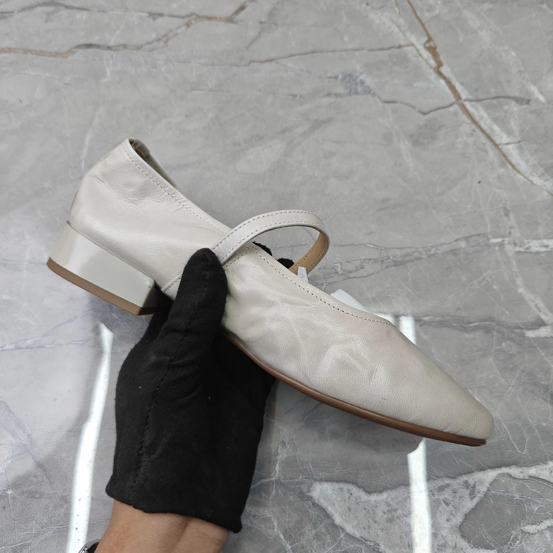 （孤品）39码羊皮粗跟单鞋女771-5 YANG