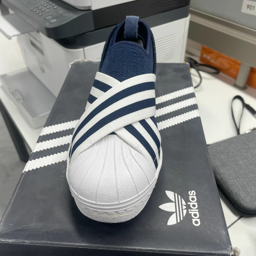 【瑕疵A056】Adidas/阿迪达斯休闲运动鞋BY2879