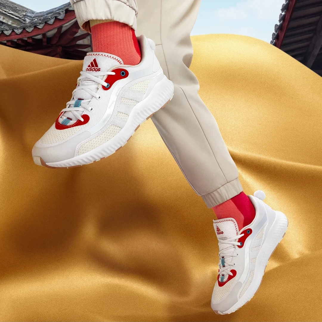 【直播专享】ADIDAS/阿迪达斯女子休闲舒适低帮运动跑步鞋 ID4252