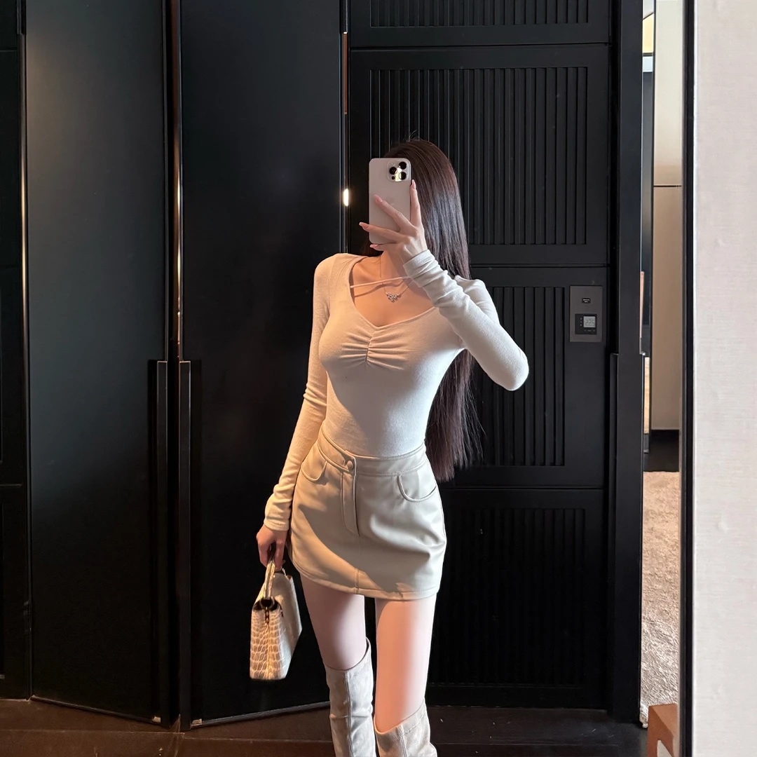 SX善喜卡其色磨毛针织长袖V领T恤弹力修身短款上衣秋冬内搭打底衫