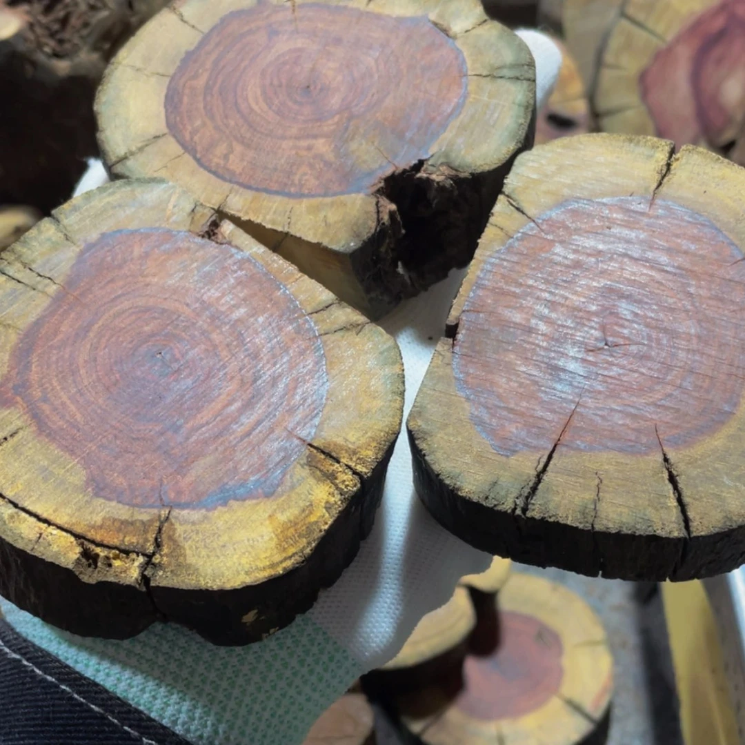 【闪购商品】雕刻木材?****