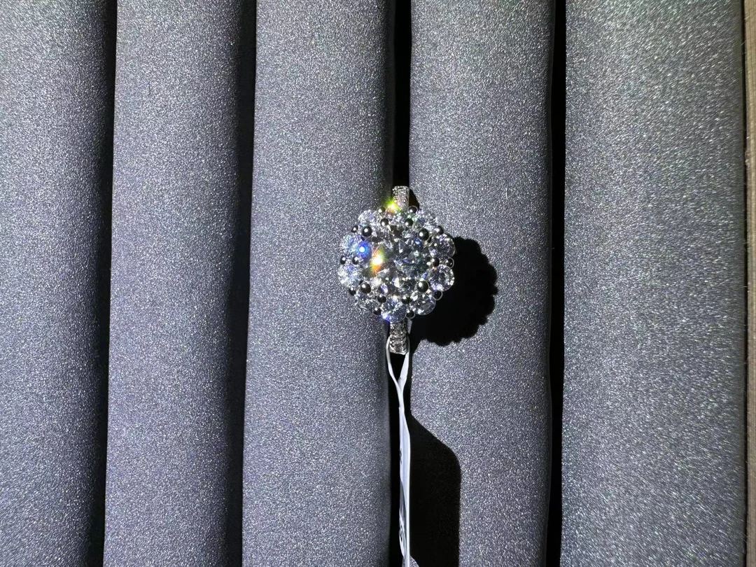 戒指 【博茨瓦纳之恋】小灵兰1ct