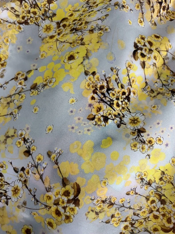 【弹力双绉】黄色梅花布料