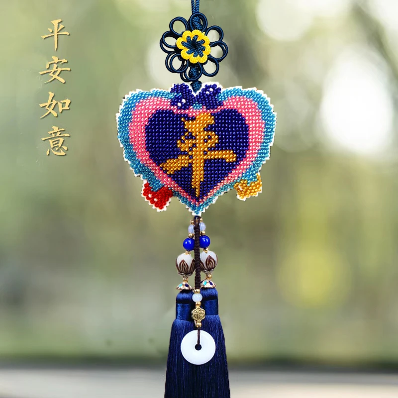 2025新款财神汽车用品男士高档车载保平安福客厅挂坠自己绣送男友