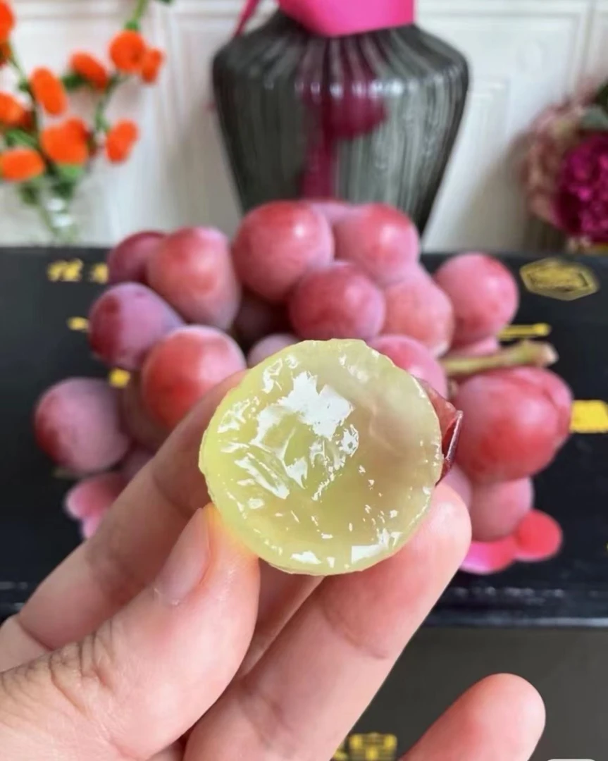一级妮娜皇后葡萄（一斤）