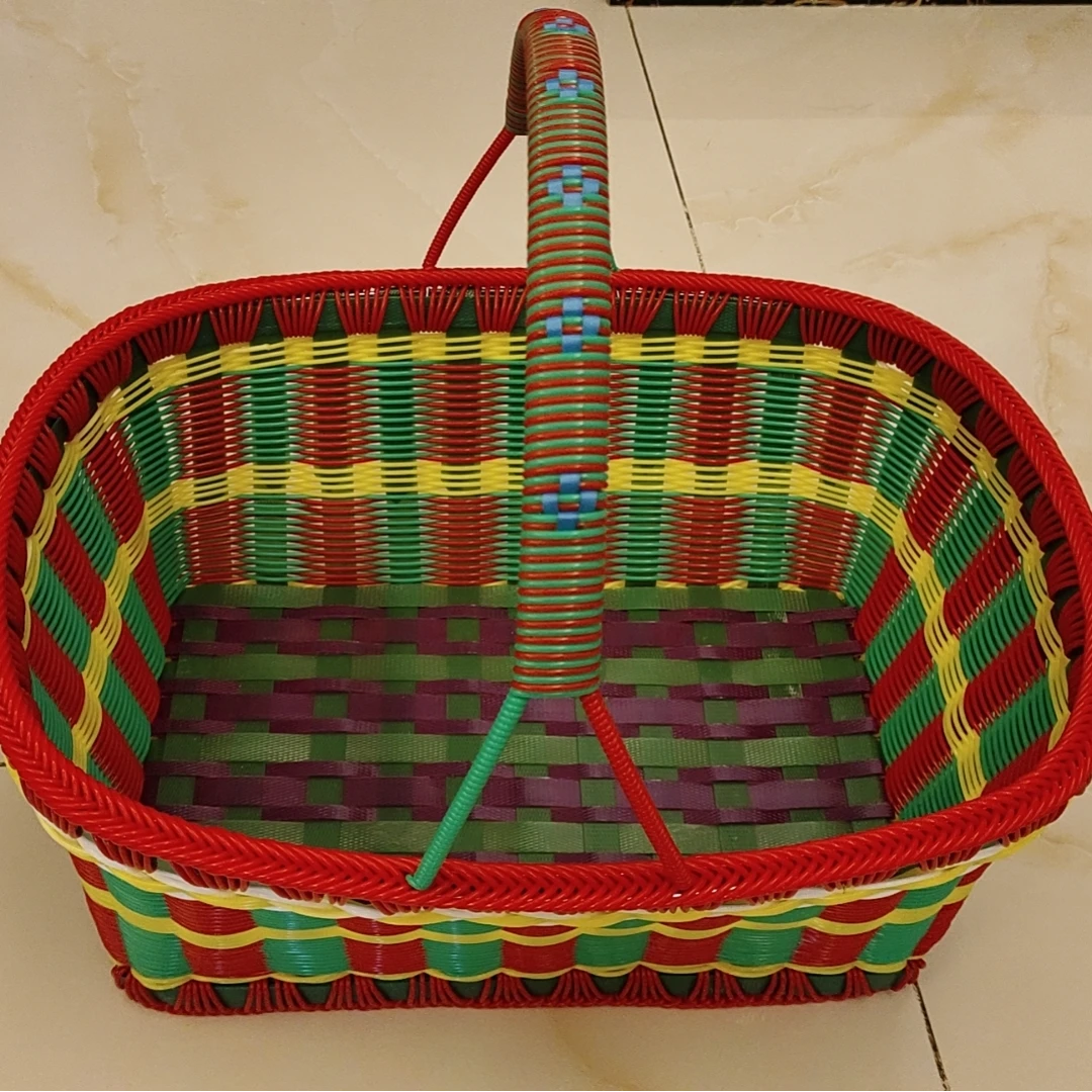 【文达】熊燕编织 手工编织成品篮子果盘藤条塑钢带编织材料