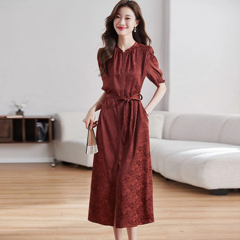 轻奢高级感连衣裙女夏季新款赫本风减龄气质收腰提花醋酸缎面长裙