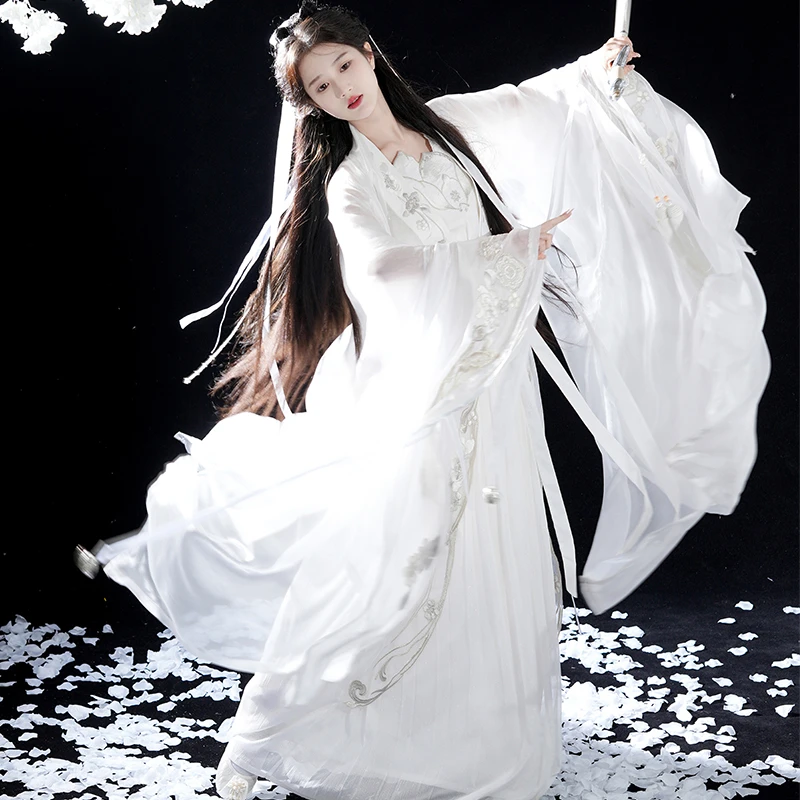 静还决 银月飞霜 国风大典走秀同款 原创汉元素仙气汉服中国风