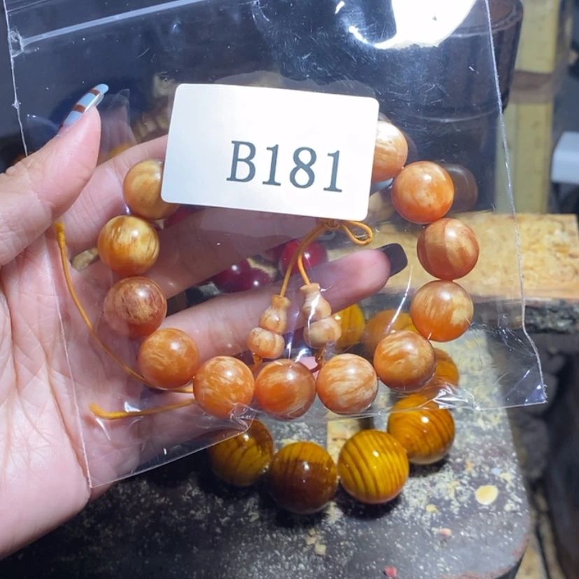 【闪购商品】1.5/B181。带葫芦核雕果**香