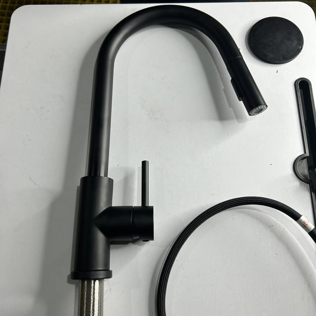 黑色不锈钢厨房抽拉龙头