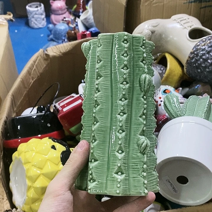 【闪购商品】摆件磕碰。