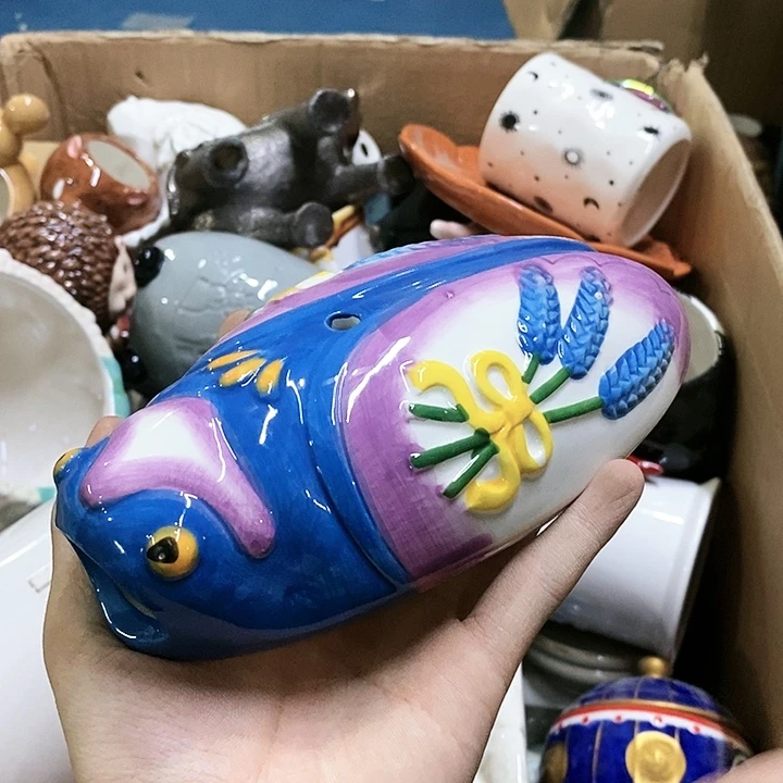 【闪购商品】摆件    磕碰。