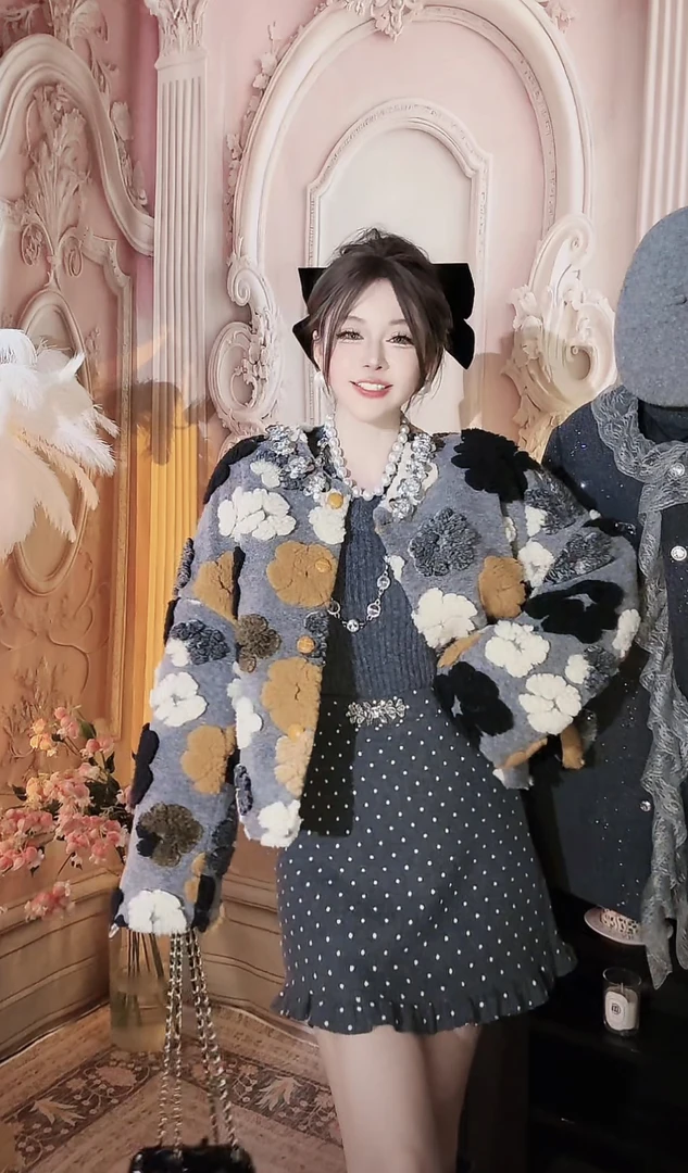 【崔】花语梦境 W0152韩版宽松小香风设计百搭保暖花花加厚外套秋冬