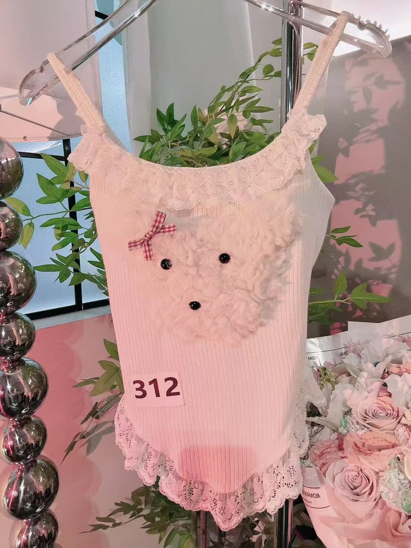 【崔】312 通勤甜辣风秋冬甜美卡通可爱立体小狗装饰显瘦吊带背心