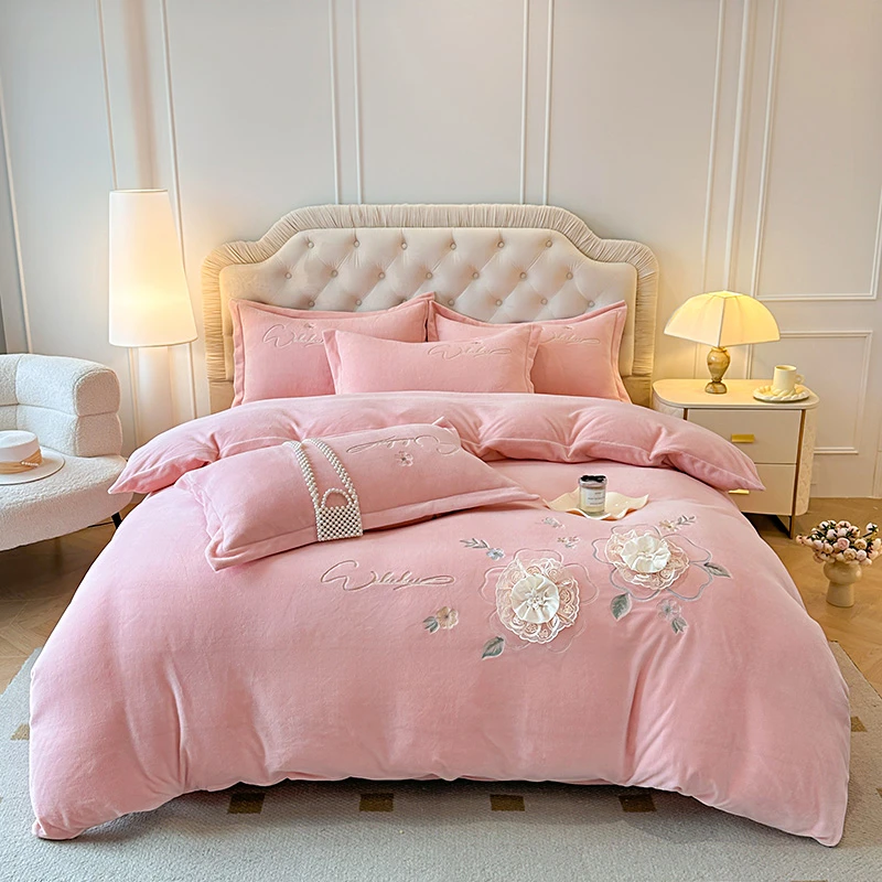 【莱茵花园粉】高档轻奢刺绣牛奶绒四件套冬季加厚被套床裙款冬款