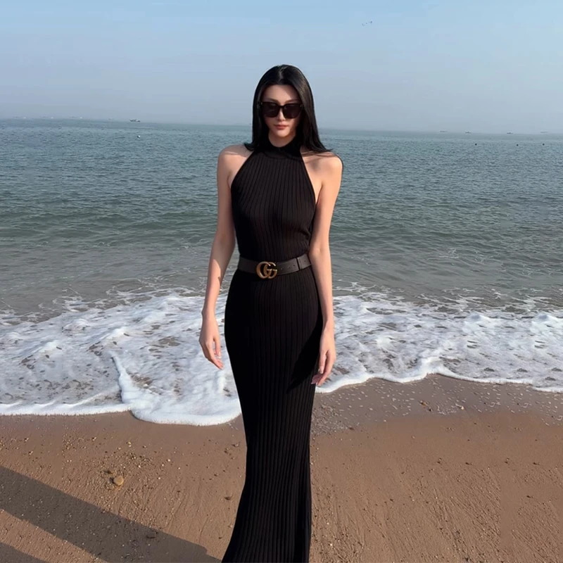 夏季法式挂脖露背连衣裙直筒黑色白色卡其性感美背长裙螺纹针织裙