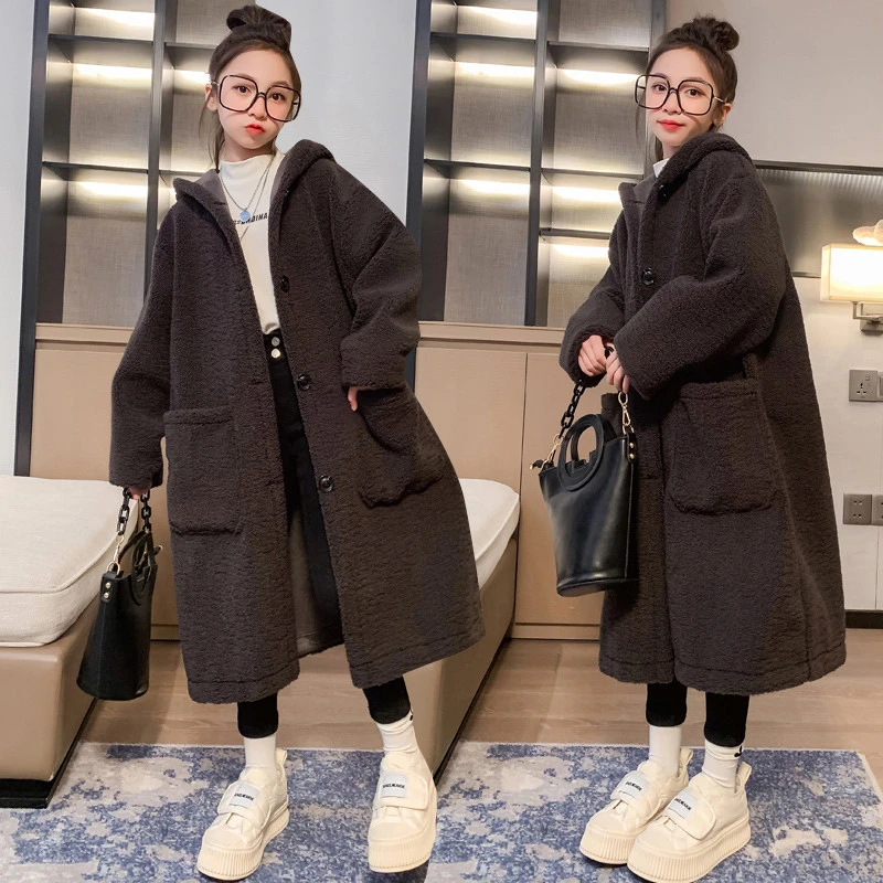 女童秋冬季加厚外套2025新款中大童韩版长款过膝皮毛一体保暖风衣