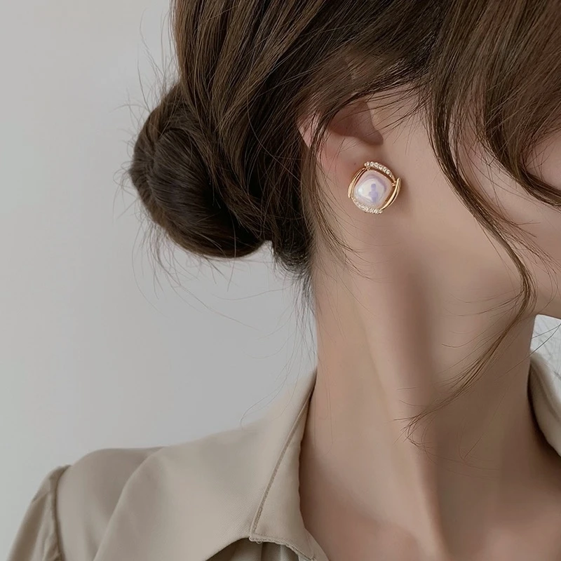 铜合金耳饰 【娇媚】珠珠耳钉新款小众设计感轻奢耳扣气质耳饰E493