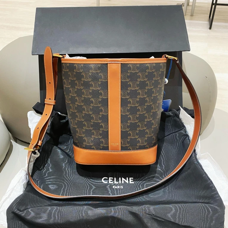 95新 Celine/思琳 经典老花女士斜挎单肩时尚百搭水桶包