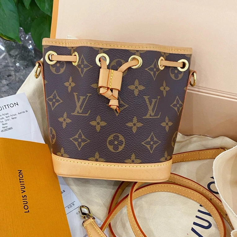 95新 LouisVuitton/路易威登 LV nano noe水桶包/7CH35138