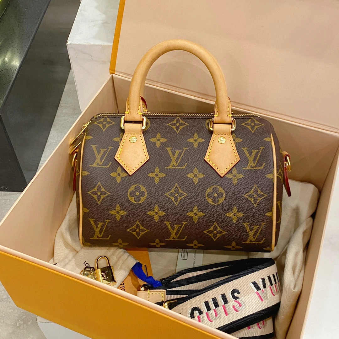 95新 奢铭荟 lv speedy20老花枕头包 米色肩带芯片款