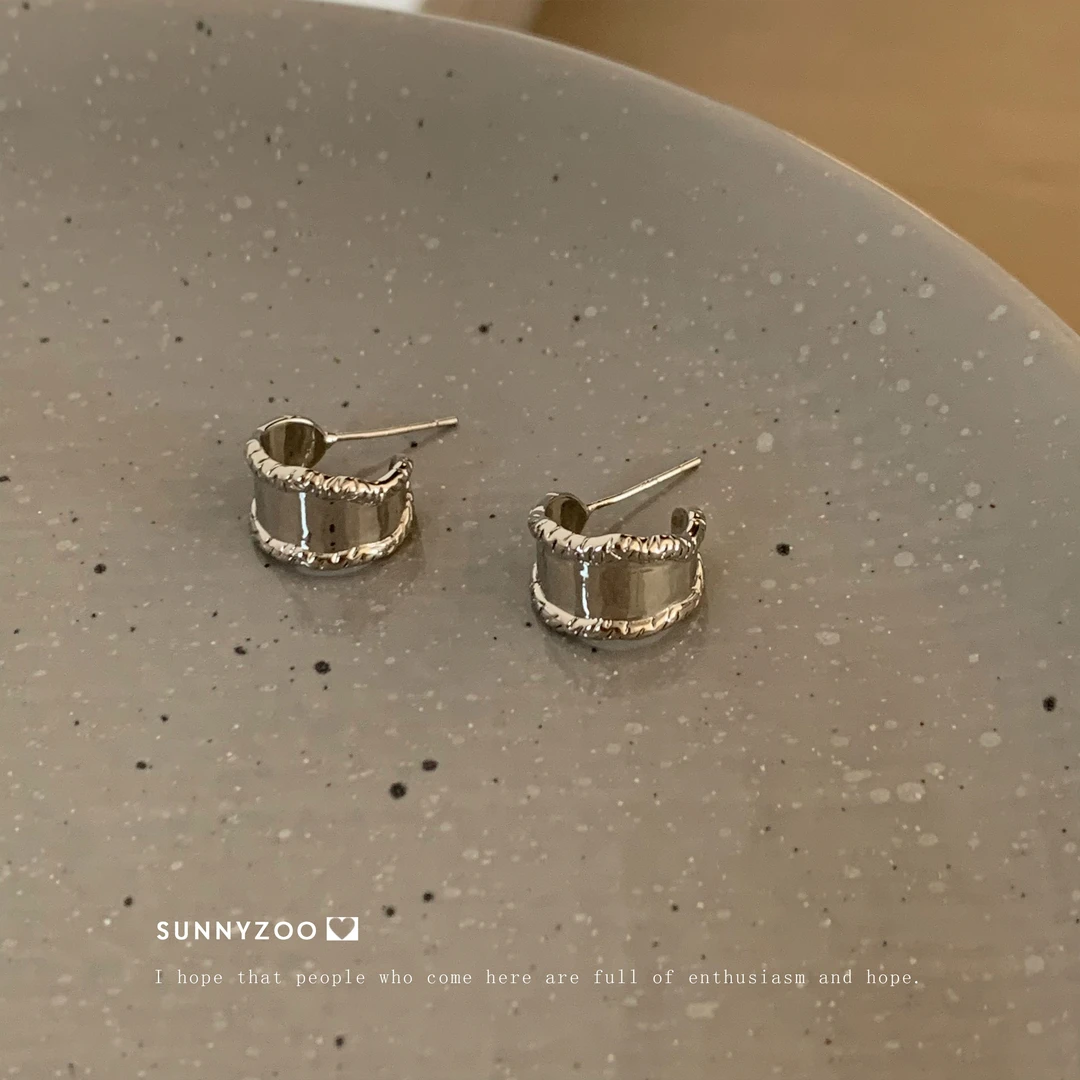 铜合金耳饰 褶皱小c 自制 日系松本惠奈简约冷淡风通勤半圆圈耳环