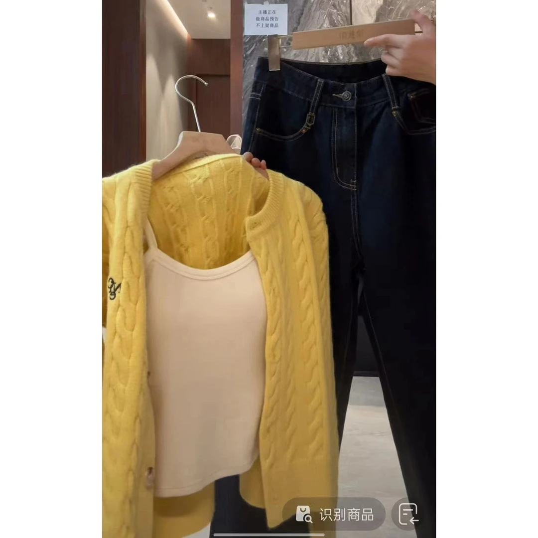 徐秋阳 柠檬茶  百搭时尚休闲设计感显瘦显白毛衣YM170-