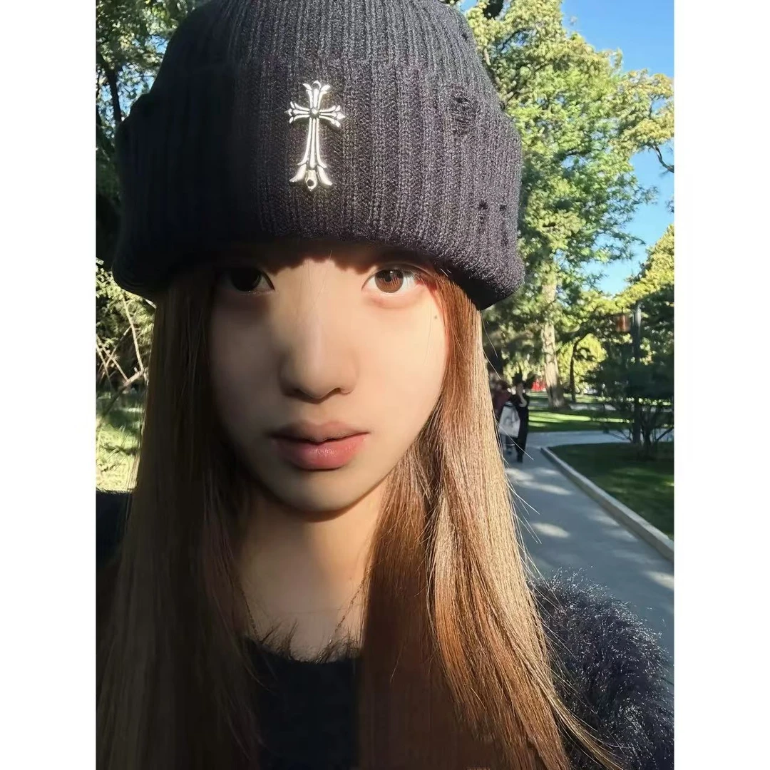 徐秋阳  金属十字架帽  百搭时尚休闲设计感显瘦毛线帽