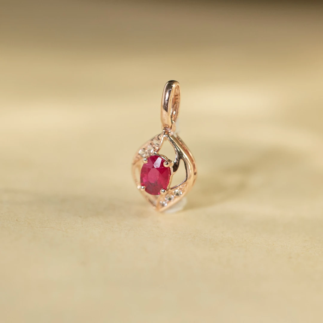 【玉峰珠宝丨安娜严选】红宝石吊坠18K金【U9025】多样性发一