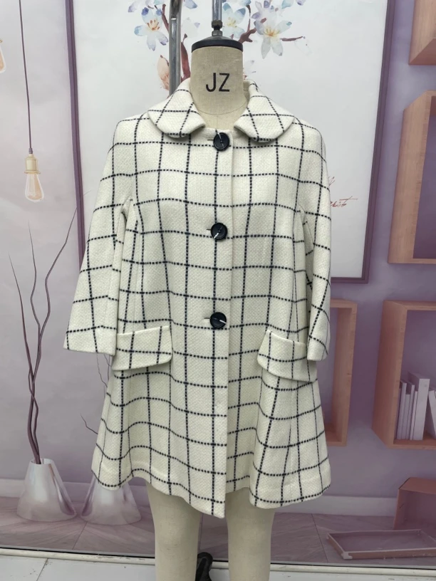 2022新款时尚修身大衣666