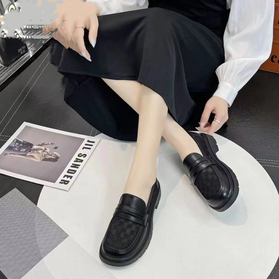 1070软底妈妈鞋单鞋女舒适皮鞋复古夏季女鞋网纱乐福鞋