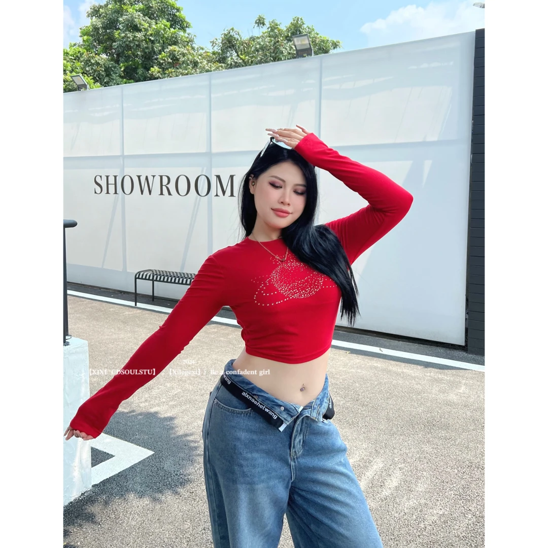 【PPEIQI】"火热星球"大码设计感烫钻T恤露背显瘦辣妹长袖上衣女