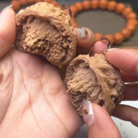 文玩核桃把件怀抱子