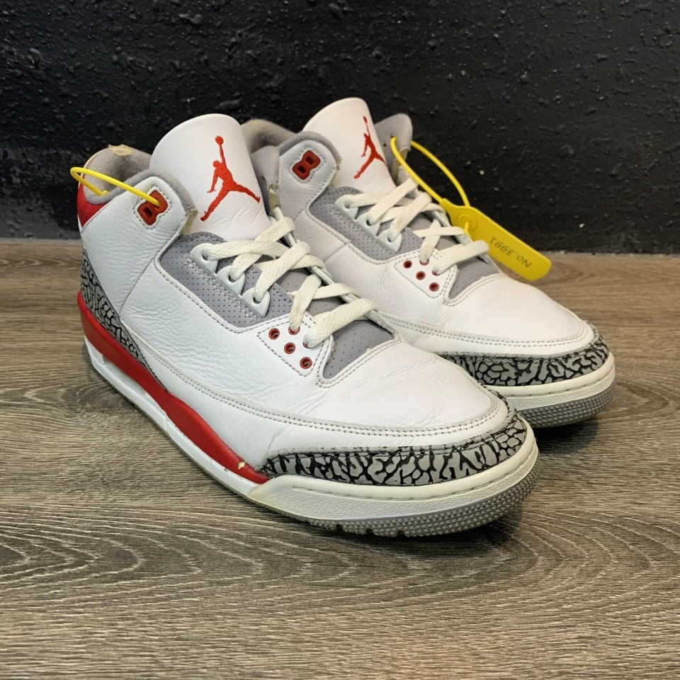 46码AJ3火焰红原盒 正常使用 内衬帮缝补 已精洗消毒 1799