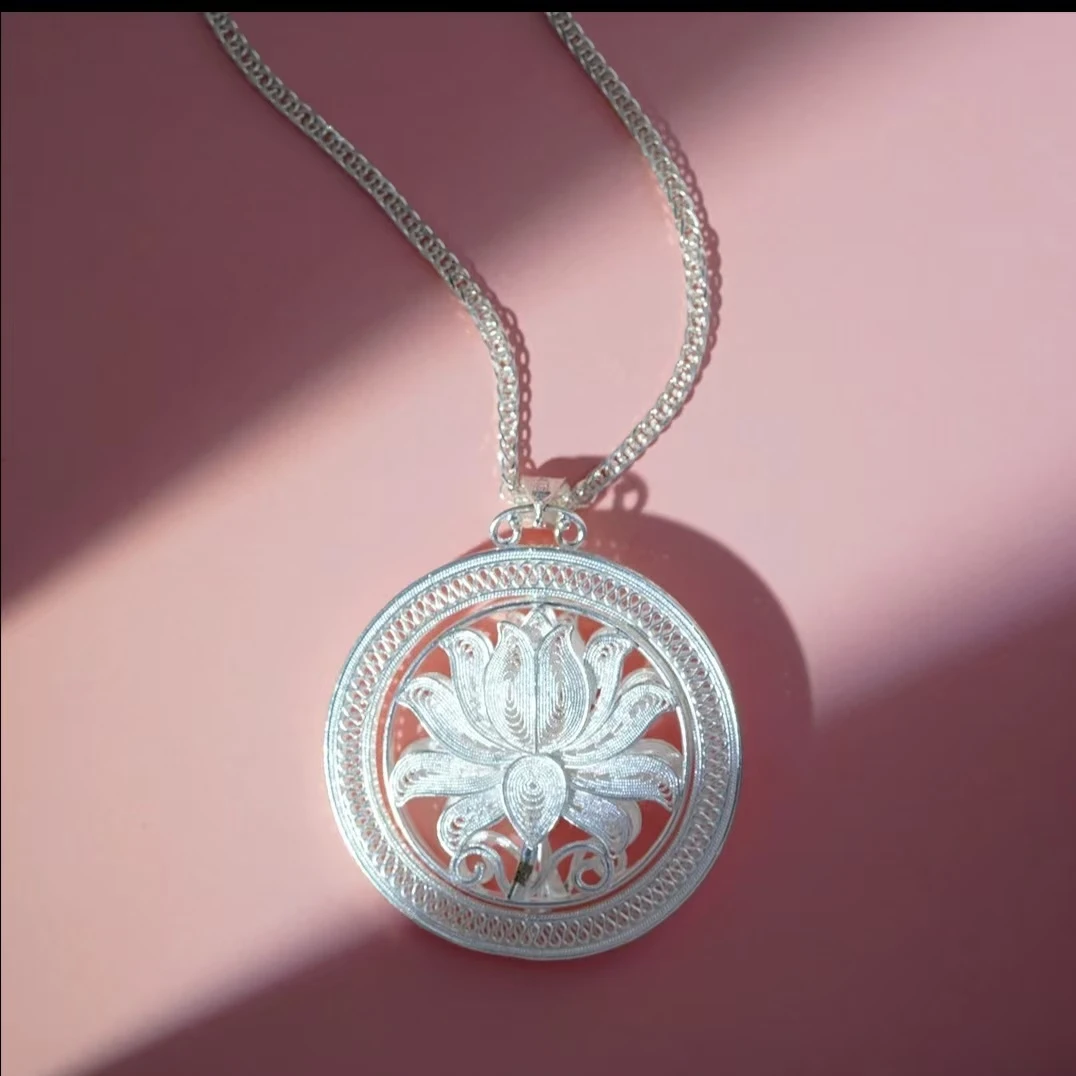 坠链均足银 足银999莲花坠链一套中间莲花可转动双面民族风工艺