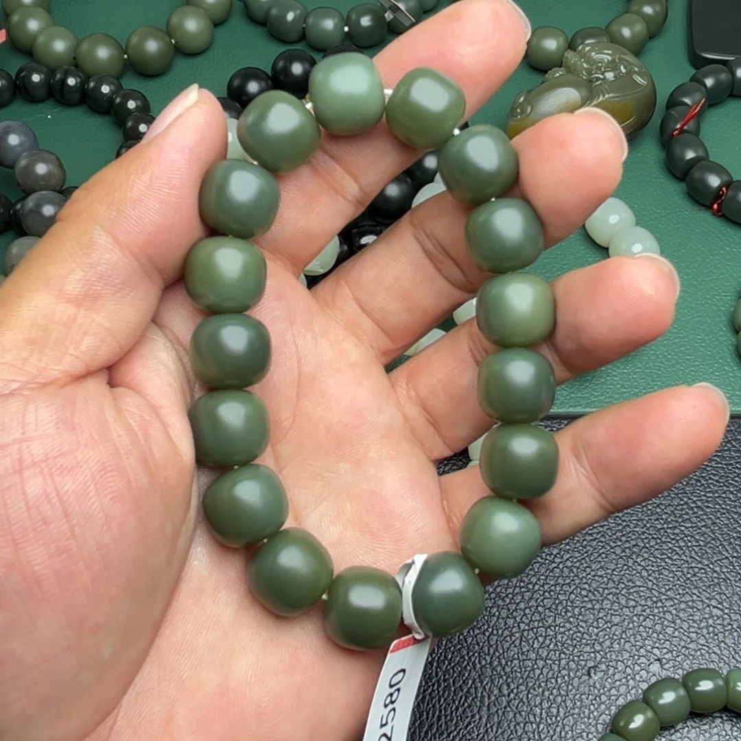 和田玉手链未镶嵌牛*?2000