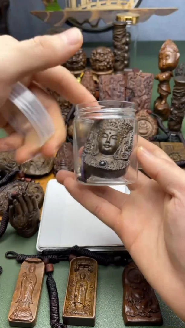 【闪购商品】香木透视度母脖挂