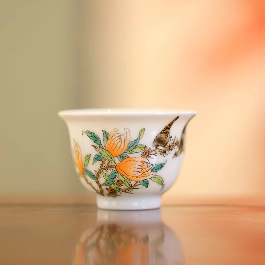 春风祥玉-珐琅彩寿桃荔枝小岩茶杯-手工陶瓷有差异