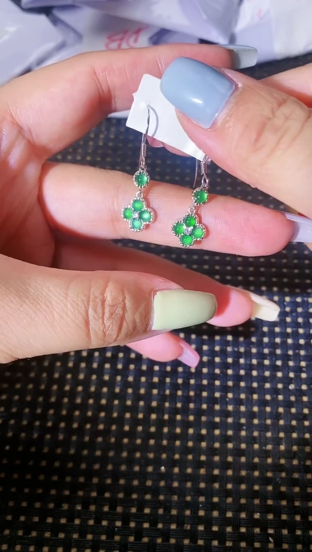 【闪购商品】翡翠耳饰银S925镶嵌55555555555