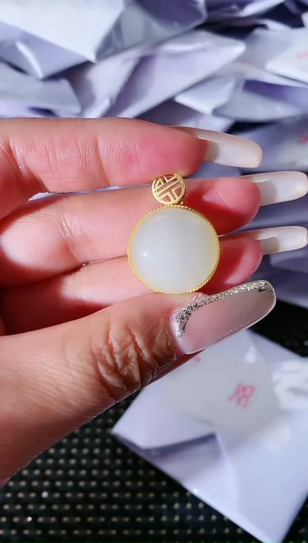 【闪购商品】和田玉颈饰银S925镀金镶嵌68