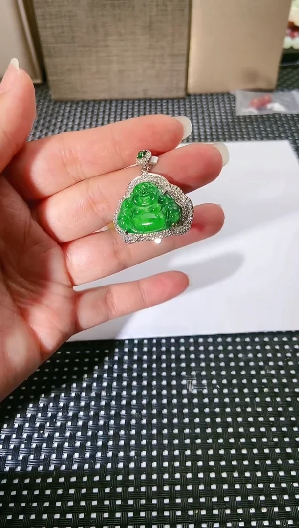 【闪购商品】翡翠吊坠(赠链)银S925镶嵌11111111