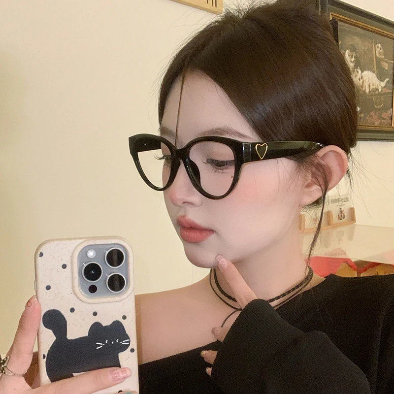 复古黑框猫眼爱心眼镜女高级感素颜神器方圆脸显瘦防蓝光可配度数