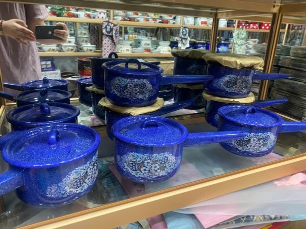 新疆搪瓷奶锅民族风单柄牛奶加热锅宝宝辅食泡面锅炖珐琅锅1.5升