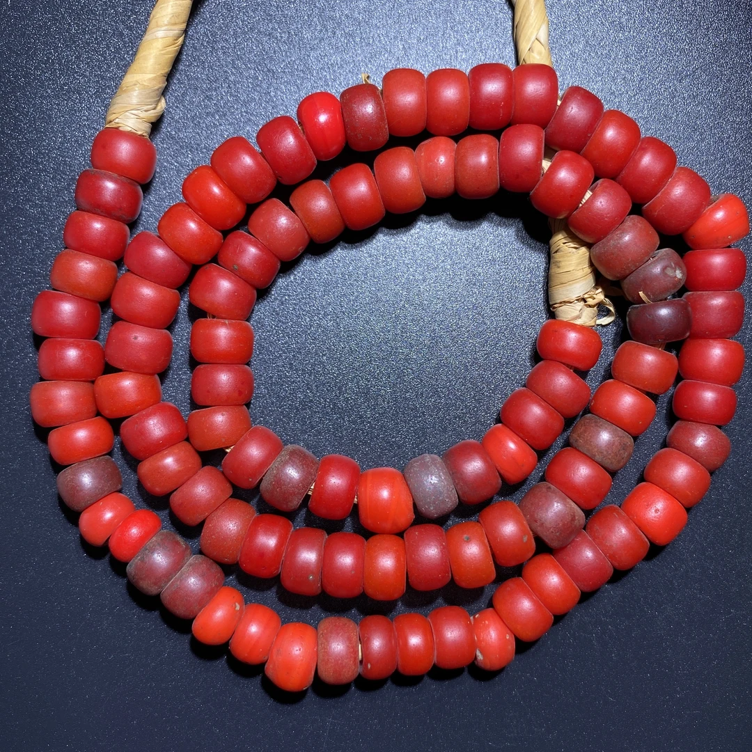 老型血红色短桶珠雪巴琉璃项链老型
