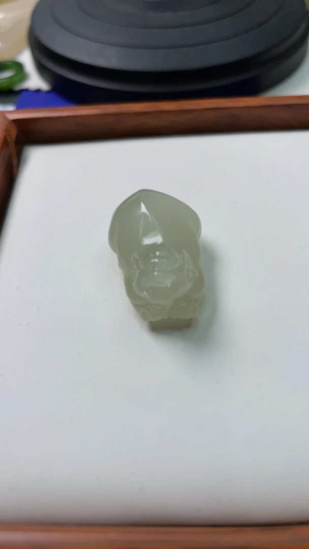 青海料白冰清招米貔貅吊坠