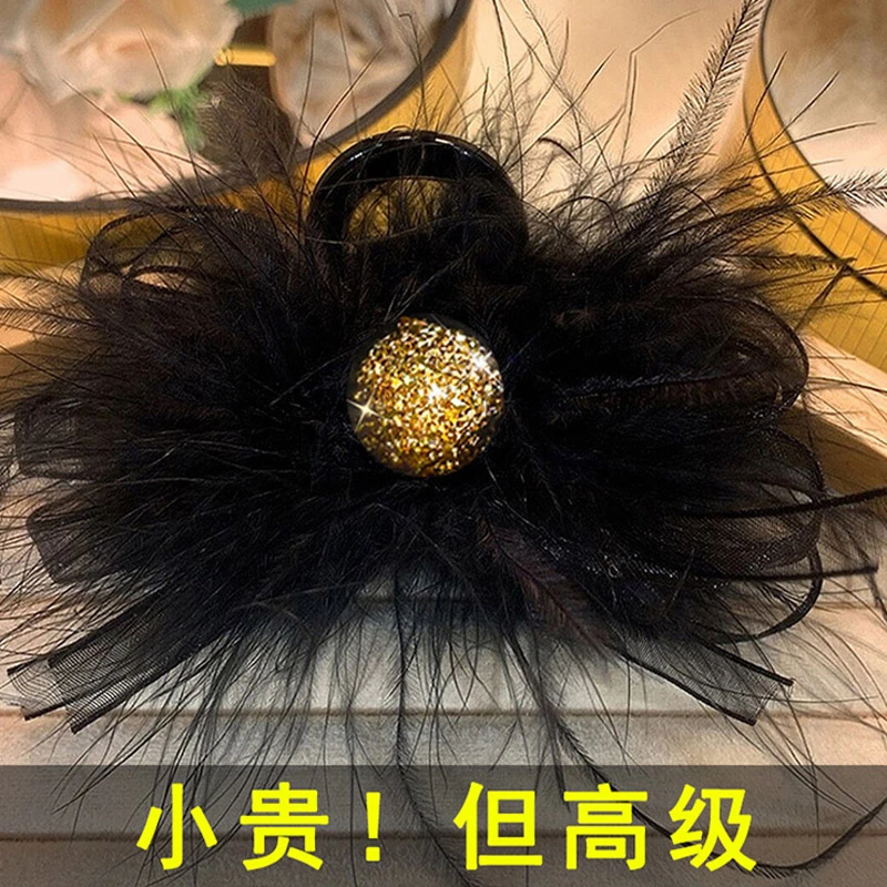 秋冬款羽毛抓夹女高级感发夹后脑勺鲨鱼夹毛毛发抓头饰鸵鸟毛发卡