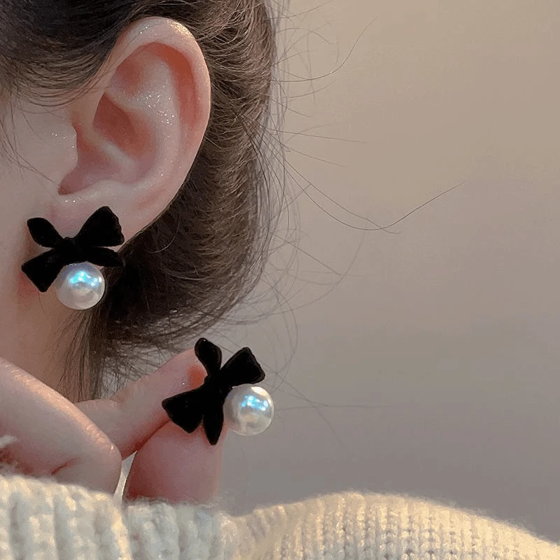 铜合金耳饰 黑色丝绒蝴蝶结耳钉少女高级感小众设计秋冬气质耳环